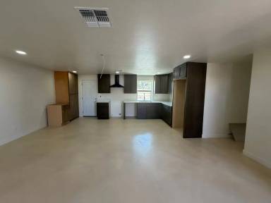 Main picture of 770 S Bryant Ave