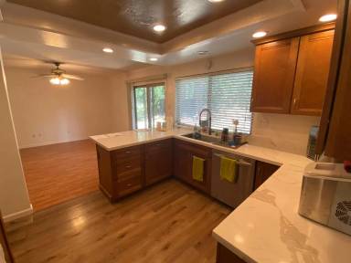Main picture of 894 Saint John Cir