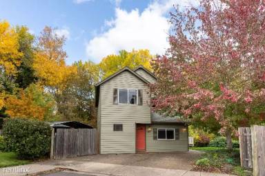 Main picture of 23628 SW Platanus Pl