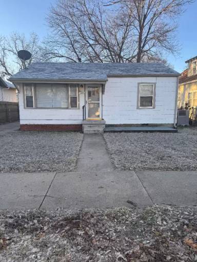 Main picture of 124 E Minneapolis Ave