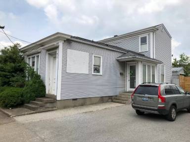 Main picture of 211 S Clay St