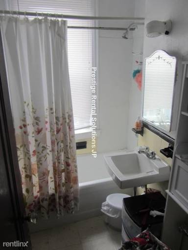 Main picture of 66-70 Chiswick Rd Apartments