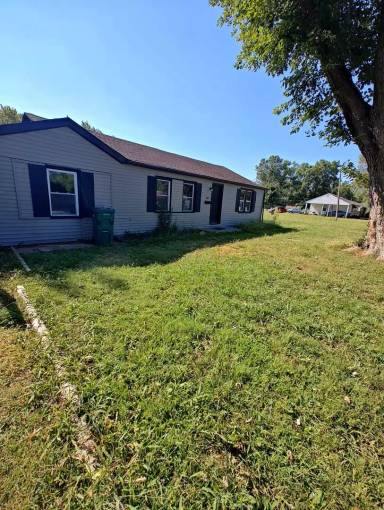 Main picture of 902 Wesley Ave