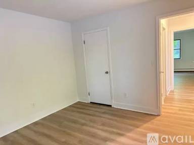 Main picture of 84 Oak Hill Rd