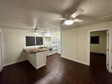 Main picture of 300 Karsten Dr