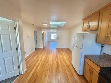 Main picture of 1271 Revere Ave