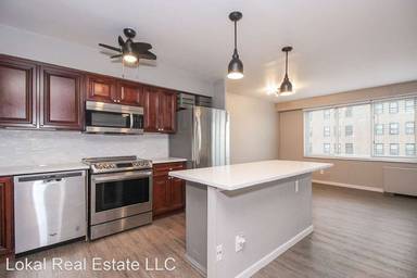 Main picture of Marine Towers East Condo
