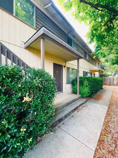 Main picture of 1077 Del Sol Pl