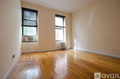 Main picture of 400 W 54th St