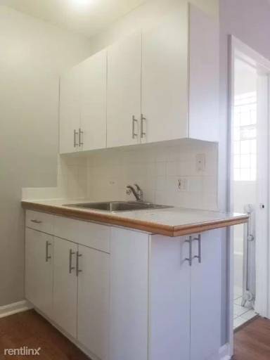 Main picture of 4241 N Kenmore Ave