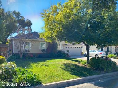 Main picture of 1656 1st St