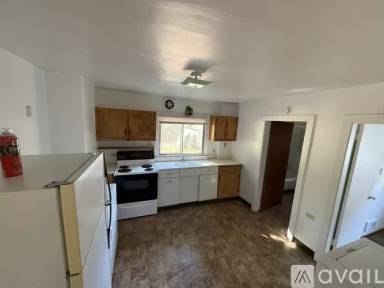 Main picture of 124 2nd St