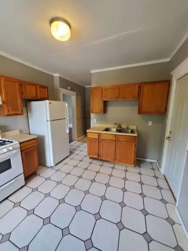 Main picture of 2002 57th St