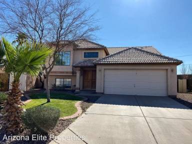 Main picture of 2925 E Redwood Ln