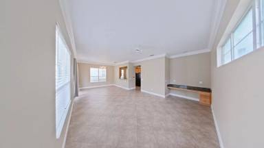 Main picture of 1458 Reunion Blvd