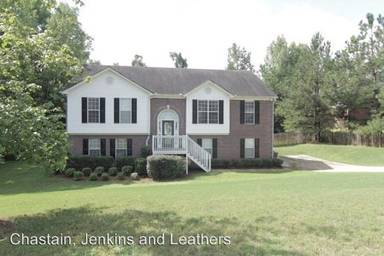 Main picture of 690 Club Dr