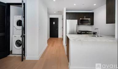 Main picture of 22 W End Ave