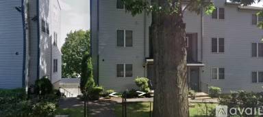 Main picture of 21 Prospect Ave