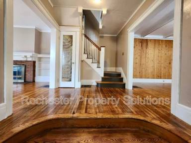 Main picture of 1416 Lake Ave