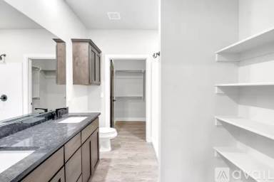 Main picture of 617 E Pams Dr