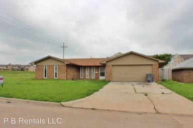 Main picture of 2 NW 69th St