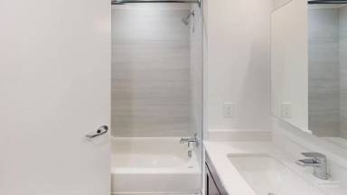 Main picture of 70 Roseville Ave