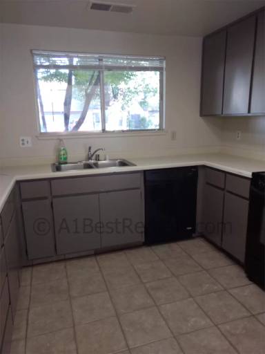 Main picture of 1113 Courtney Way