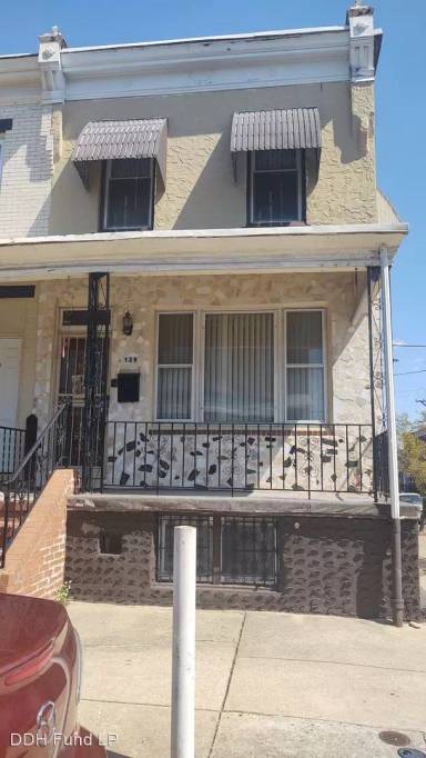 Main picture of 129 S Redfield St