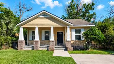 Main picture of 1149 W 28th St