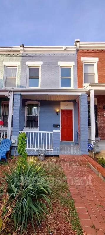 Main picture of 773 Fairmont St NW