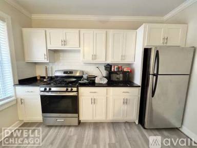 Main picture of 837 W Cornelia Ave