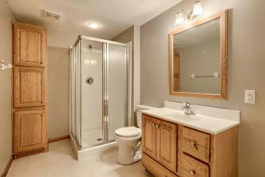 Main picture of 2126 Ashwood Ave