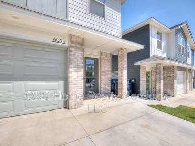 Main picture of 8925 NW 109th Ln