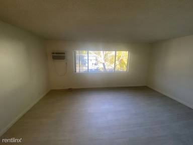 Main picture of 1784 N Sycamore Ave