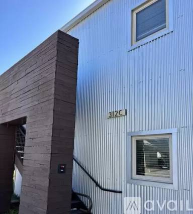 Main picture of 312 S Halcyon Rd