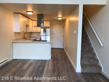 Main picture of 427 Summit Ave E