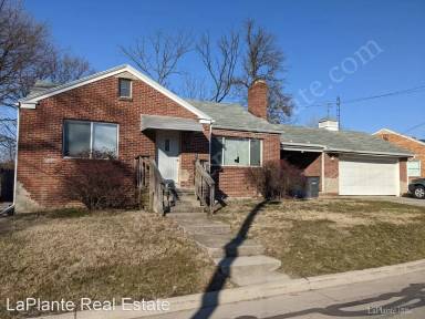 Main picture of 2632 Greenway St