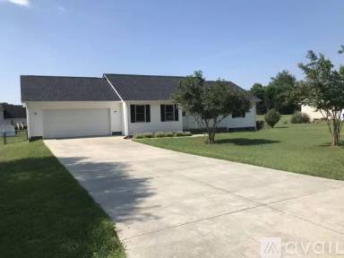 Main picture of 128 Stonefield Dr