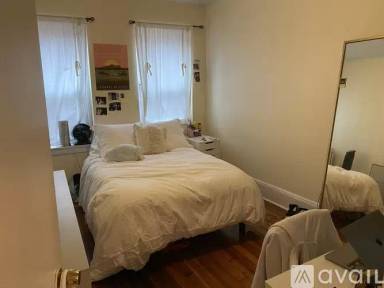 Main picture of 70 Joy St