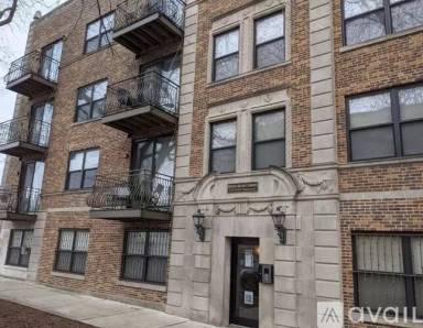 Main picture of 4759 N Maplewood Ave