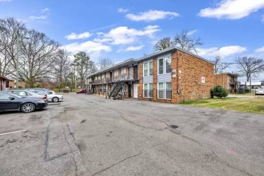 Main picture of 136 59th St N