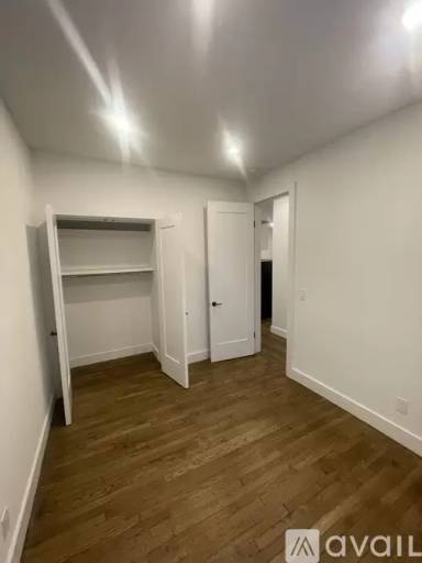 Main picture of 40 Tiemann Pl