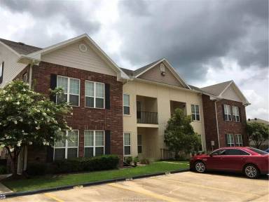 Main picture of Fox Run Condos