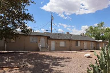 Main picture of 214 N Canyon Dr
