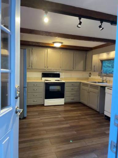 Main picture of 36 Flutter St