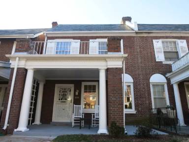 Main picture of 2311 Maplewood Ave