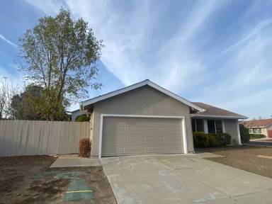 Main picture of 2785 Calpine Pl