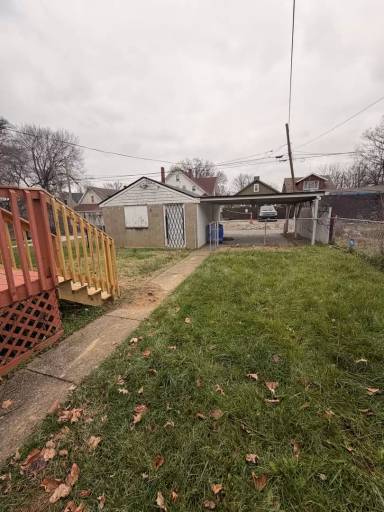 Main picture of 1813 W Gaulbert Ave