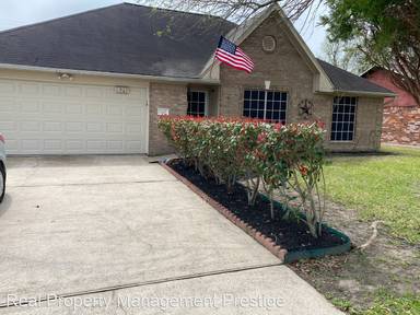 Main picture of 1007 N Shepherd Dr