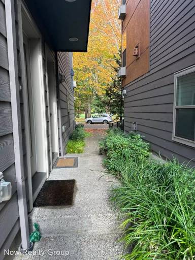 Main picture of 8522 N Central St
